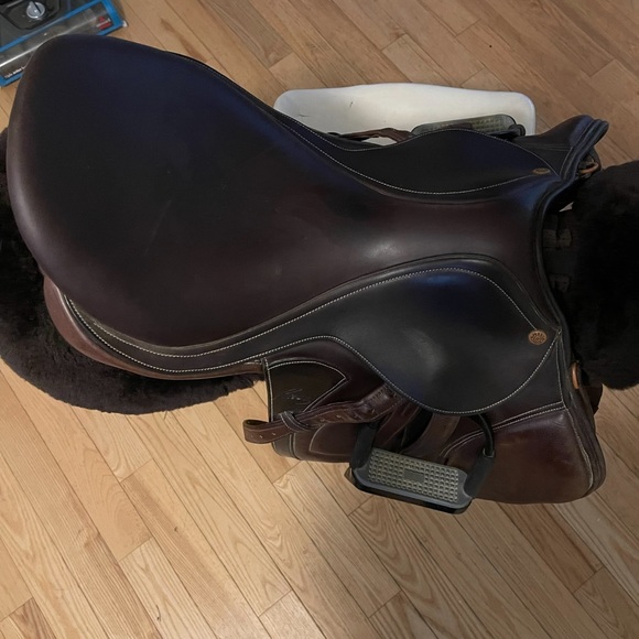 17” Pessoa Pro Vivaldi II close contact saddle, half deep seat. - Picture 3 of 5